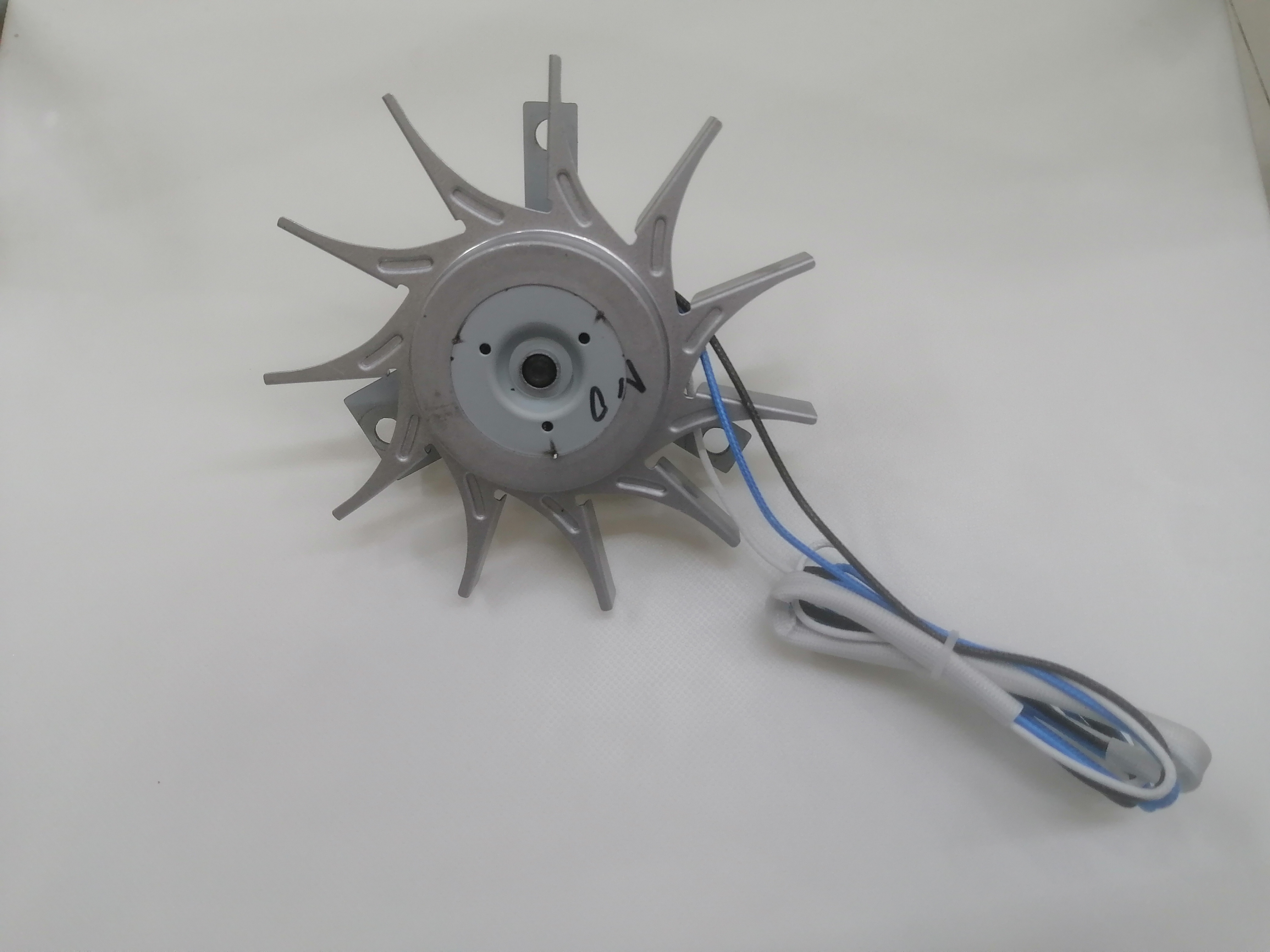 Motor sem escova DC trifásico para forno