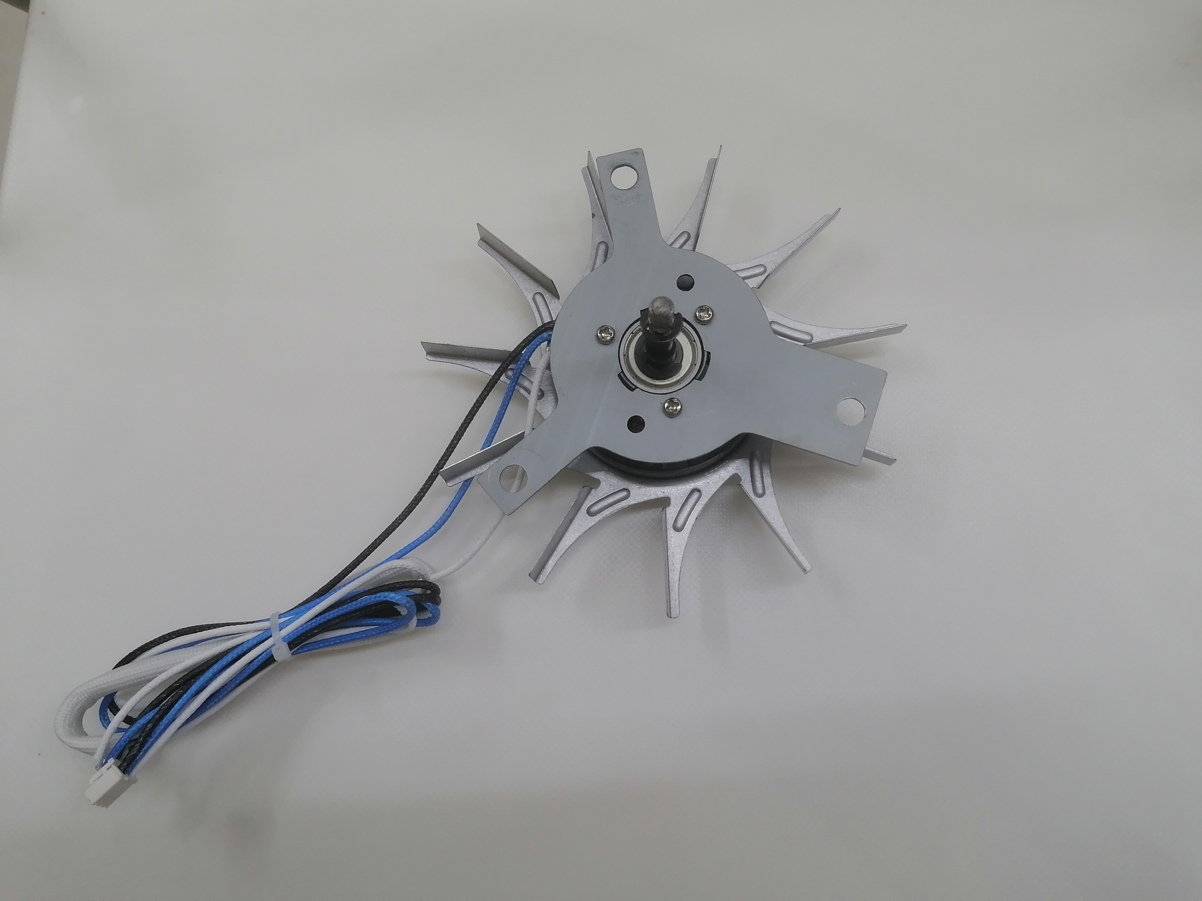 Motor sem escova DC trifásico para forno
