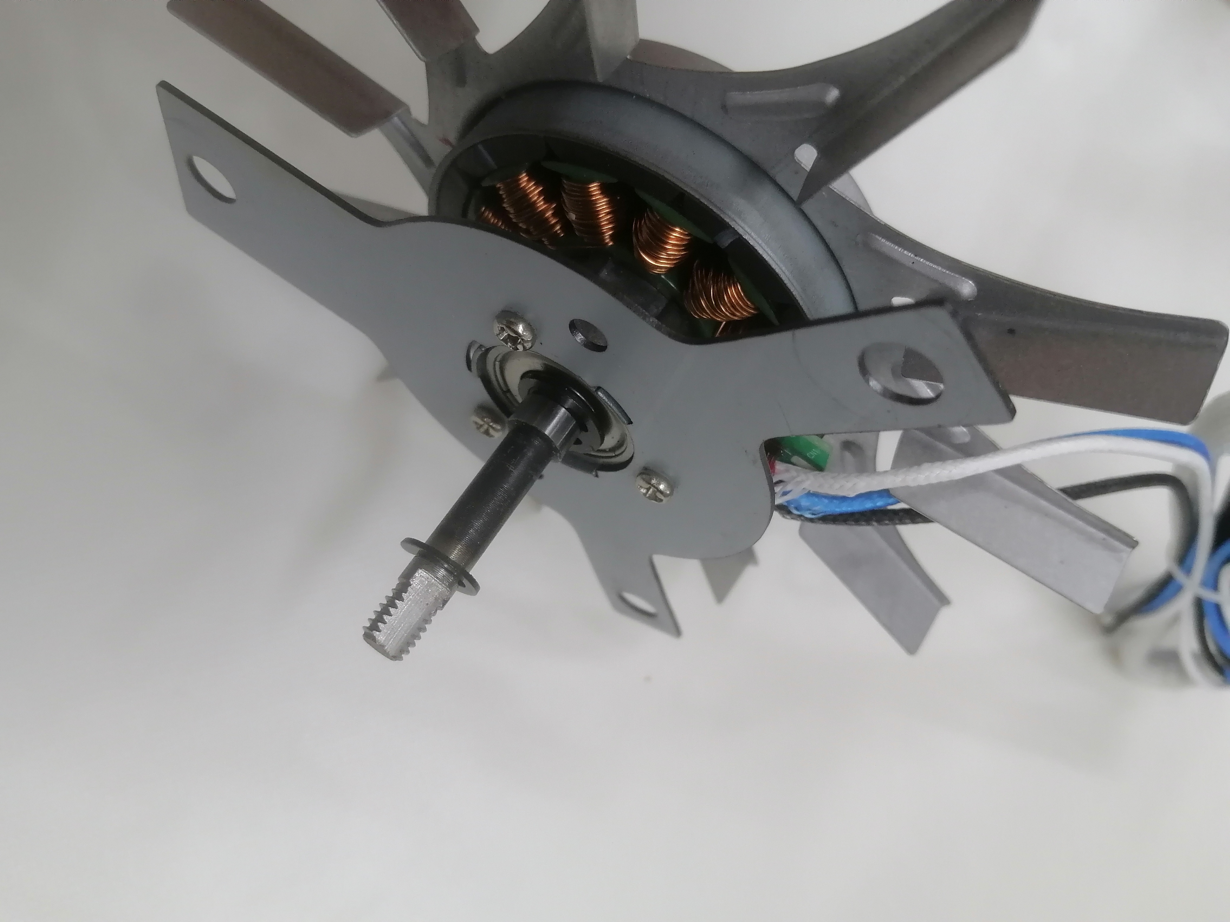 Motor sem escova DC trifásico para forno
